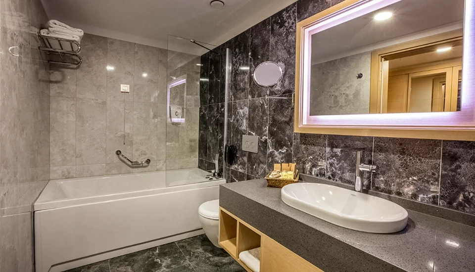 هتل کرومار افسوس کوش آداسی